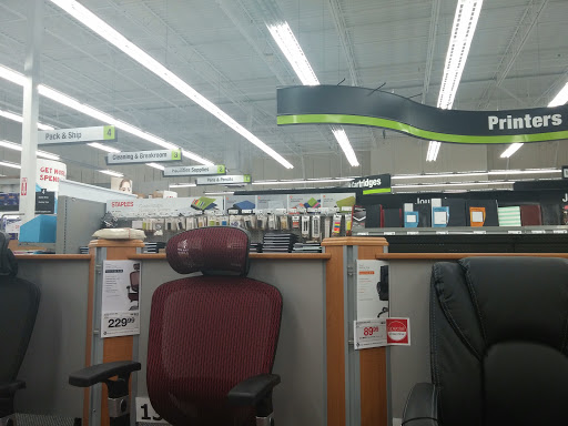 Office Supply Store «Staples», reviews and photos, 2501 W Happy Valley Rd, Phoenix, AZ 85027, USA