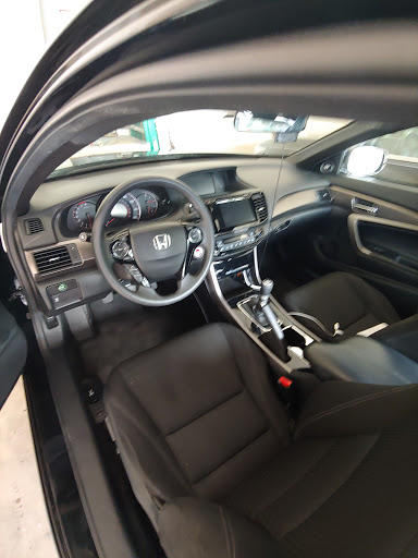 Auto Body Shop «Roberts Collision Center, Inc.», reviews and photos, 27941 US Hwy 19 N, Clearwater, FL 33761, USA