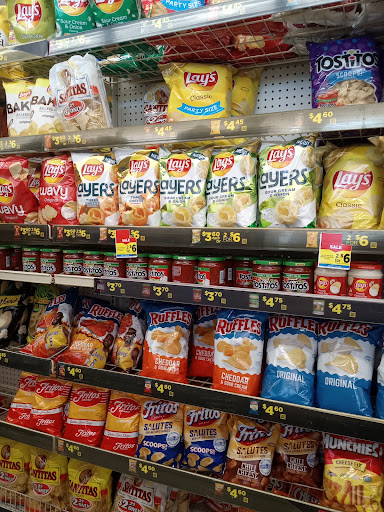 Shopping Mall «Village Square Shopping Center», reviews and photos, 2800 Recker Hwy, Winter Haven, FL 33880, USA