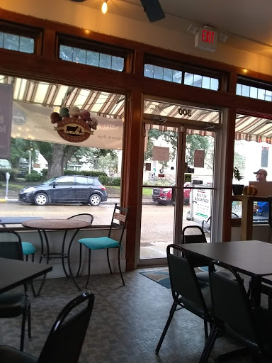 Coffee Shop «Downtown Jeaux», reviews and photos, 300 Church St, Houma, LA 70360, USA