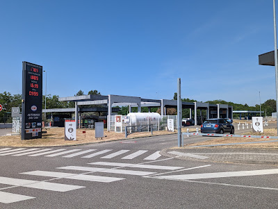 Station service Cora à Haguenau