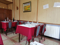 Atmosphère du Restaurant Bar la Confiance à Saint-Avit - n°1