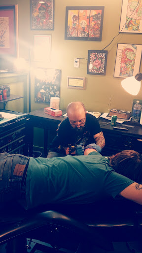 Idle Hands Tattoo & Piercing, 929 W Douglas Ave, Wichita, KS 67213, USA, 