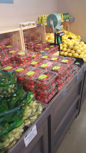 Grocery Store «Lakewinds Food Co-op», reviews and photos, 435 Pond Promenade, Chanhassen, MN 55317, USA