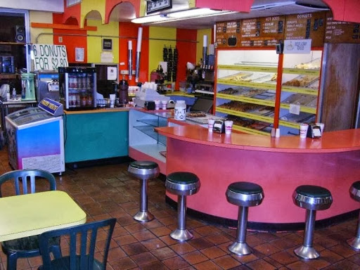 Donut Shop «Donut Circus», reviews and photos, 2040 S Federal Hwy, Fort Pierce, FL 34950, USA