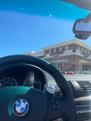 Tire Shop «Discount Tire», reviews and photos, 2900 Mt Williams Dr, Norman, OK 73069, USA