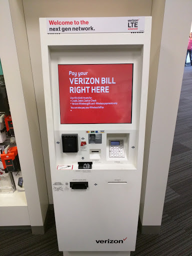 Cell Phone Store «Verizon», reviews and photos, 5350 Harvey St e, Muskegon Heights, MI 49444, USA