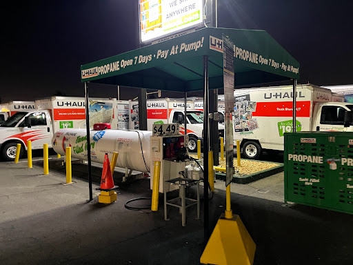 Truck Rental Agency «U-Haul Moving & Storage of Thornton», reviews and photos, 4833 Thornton Ave, Fremont, CA 94536, USA