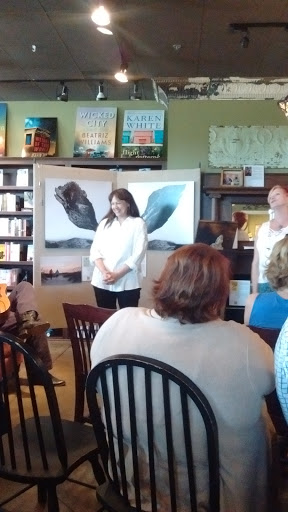 Book Store «FoxTale Book Shoppe», reviews and photos, 105 E Main St, Woodstock, GA 30188, USA