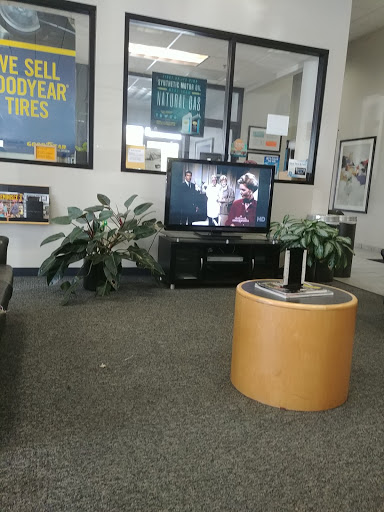 Car Dealer «Hanlees Chrysler Dodge Jeep Ram Kia», reviews and photos, 4318 Chiles Rd, Davis, CA 95618, USA