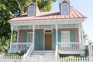 King Tisdell Cottage image