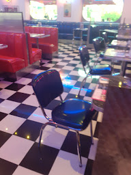 Photo n°116 de Memphis - Restaurant Diner à Aubagne ()