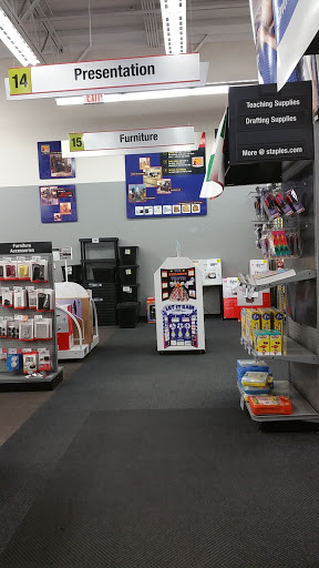 Office Supply Store «Staples», reviews and photos, 2080 W Empire Ave, Burbank, CA 91504, USA