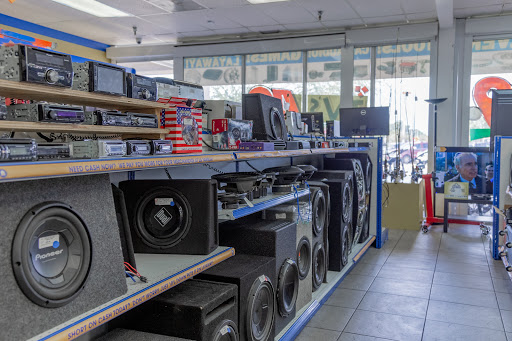 Pawn Shop «La Familia Pawn and Jewelry», reviews and photos, 2057 Americana Blvd, Orlando, FL 32839, USA