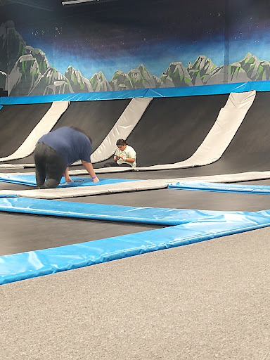 Amusement Center «Elevate Trampoline Park», reviews and photos, 701 N 137th Ave, Goodyear, AZ 85338, USA