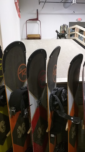 Ski Shop «Pro-Fit Ski & Mountain Sports», reviews and photos, 34 Catoctin Cir SE, Leesburg, VA 20175, USA