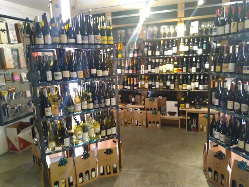 Liquor Store «Bottle Shop 33», reviews and photos, 1080 S Gaylord St, Denver, CO 80209, USA