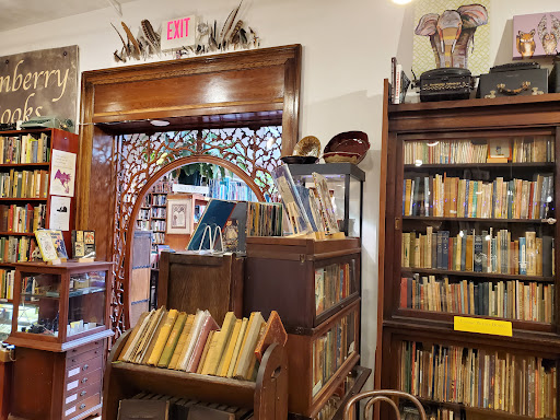 Used Book Store «Loganberry Books», reviews and photos, 13015 Larchmere Blvd, Cleveland, OH 44120, USA