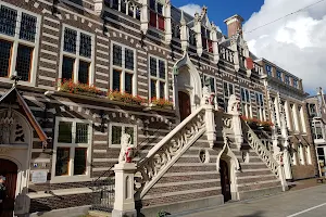 Alkmaar city hall image