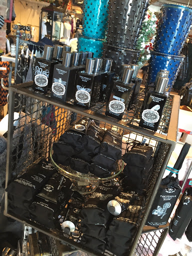 Clothing Store «E Street Denim Co Inc», reviews and photos, 1876 1st St, Highland Park, IL 60035, USA