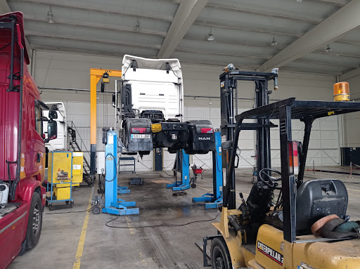 MAN Truck & Bus Service Tall. Ortiz Minglanilla en Minglanilla, Cuenca