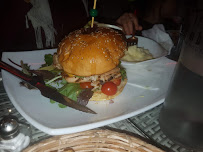 Hamburger du Restaurant halal Alambra SteakHouse à Vitry-sur-Seine - n°2