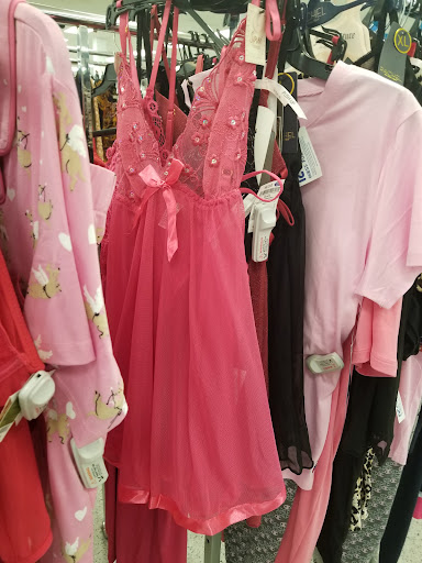 Clothing Store «Ross Dress for Less», reviews and photos, 940 N Western Ave, San Pedro, CA 90732, USA