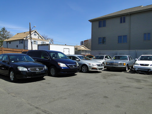 Used Car Dealer «Wonderland Auto», reviews and photos, 1176 N Shore Rd, Revere, MA 02151, USA