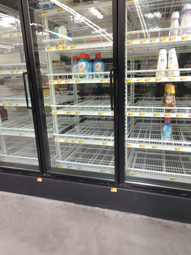 Department Store «Walmart Supercenter», reviews and photos, 638 Quequechan St, Fall River, MA 02721, USA