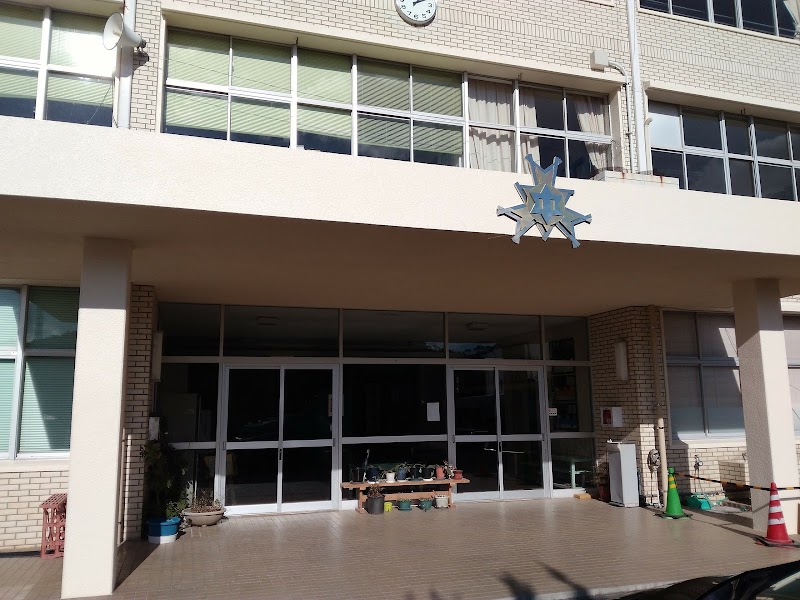 勝本中学校