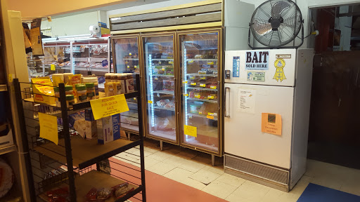 Grocery Store «Columbia Market», reviews and photos, 450 Wa Na Pa St, Cascade Locks, OR 97014, USA