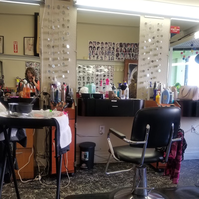 The Leo's Beauty Salon
