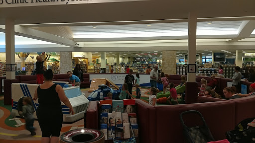 Sporting Goods Store «SCHEELS», reviews and photos, 1850 Adams St, Mankato, MN 56001, USA