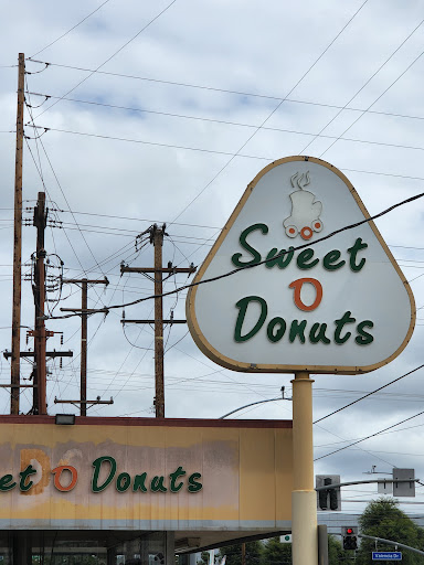 Donut Shop «Donut Shop», reviews and photos, 401 S Brookhurst Rd, Fullerton, CA 92833, USA