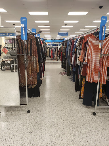 Clothing Store «Ross Dress for Less», reviews and photos, 1125 Woodruff Rd, Greenville, SC 29607, USA