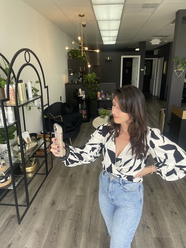 Thrive Beauty Studio 07869