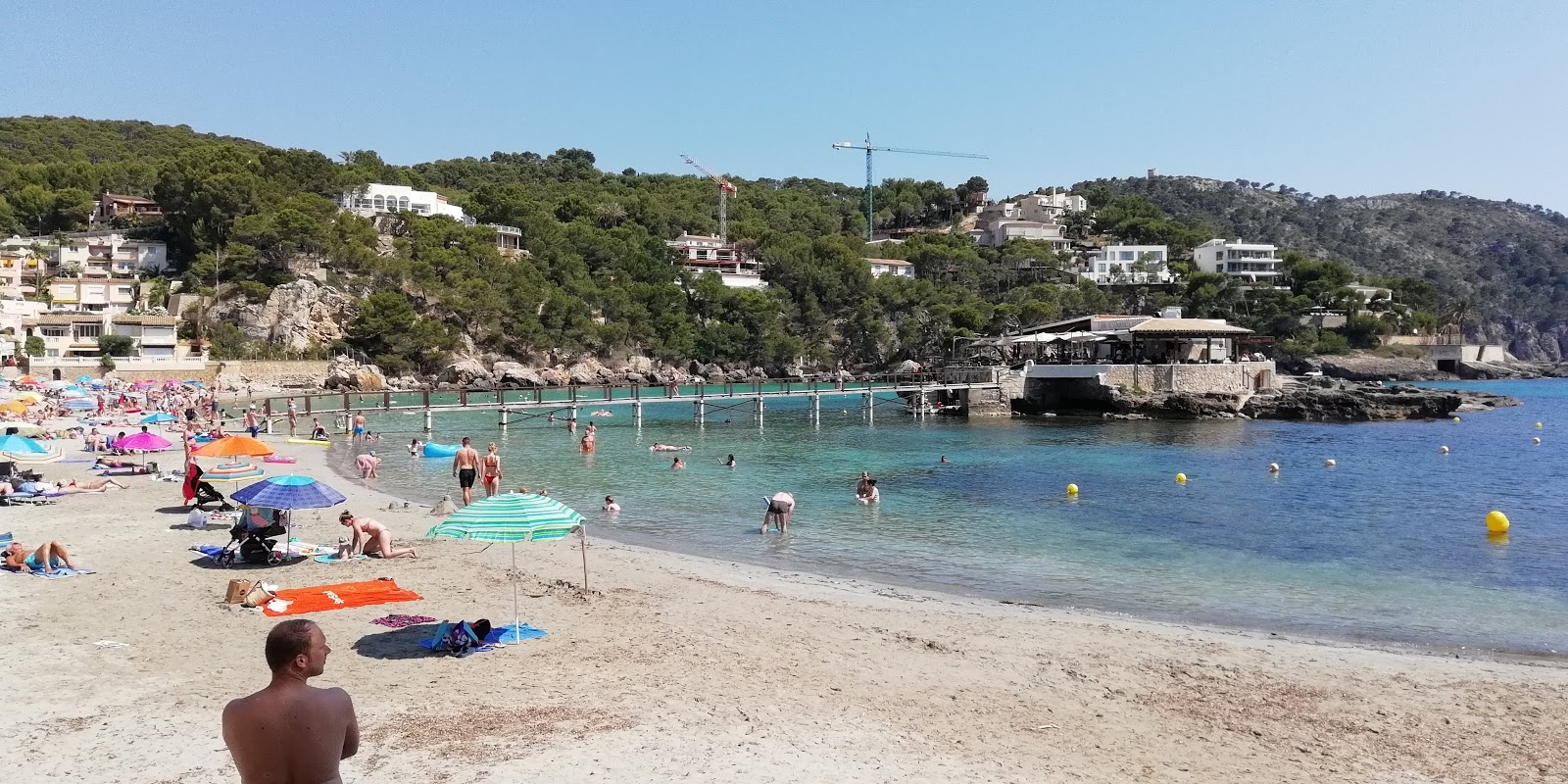 Camp De Mar beach'in fotoğrafı - Çocuklu aile gezginleri için önerilir