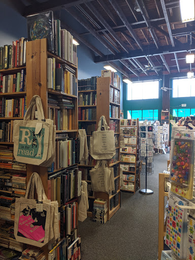 Book Store «Russian Hill Bookstore», reviews and photos, 2234 Polk St, San Francisco, CA 94109, USA