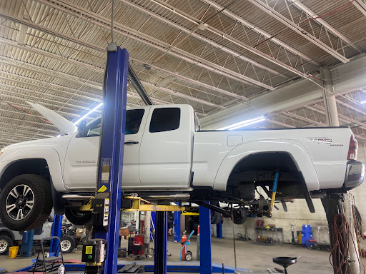 Auto Parts Store «Four Wheel Drive Specialty Co», reviews and photos, 7710 W Broad St, Richmond, VA 23294, USA