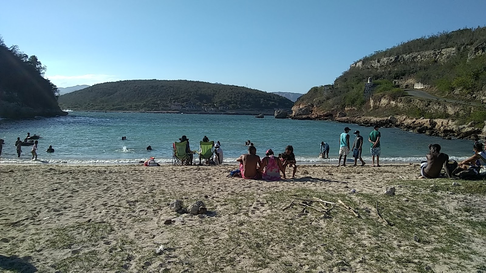 Foto van Playa La Estrella met turquoise puur water oppervlakte