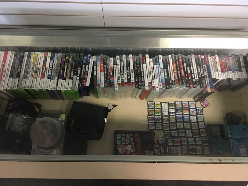 Pawn Shop «Dash 2 Cash Pawn Shop», reviews and photos, 1253 Morse Rd, Columbus, OH 43229, USA