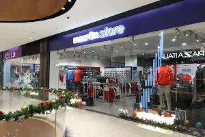 Macron Store Tirana image