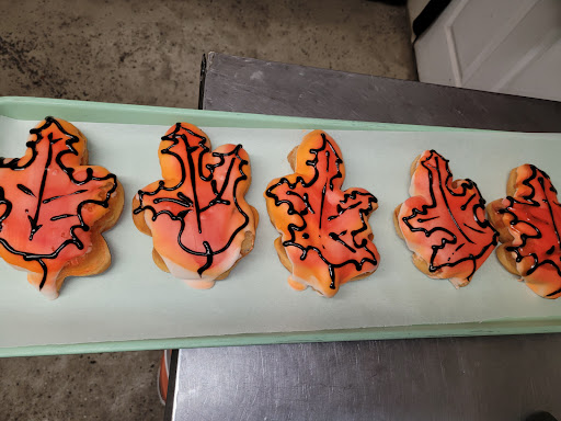 Dessert Shop «Honey Creme Donut Shop», reviews and photos, 514 Vincennes St, New Albany, IN 47150, USA