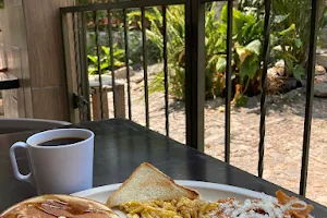 Delitlán tacos y desayunos image