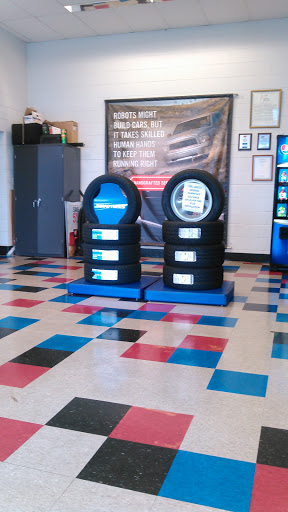 Tire Shop «Firestone Complete Auto Care», reviews and photos, 2630 5th Ave, Huntington, WV 25702, USA