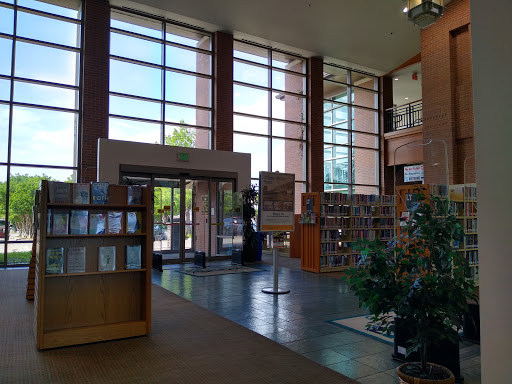 Roy & Helen Hall Memorial Library