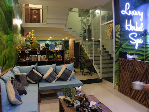 Luxury Herbal Spa