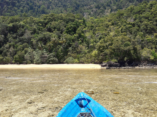 Pantai Pasir Merah