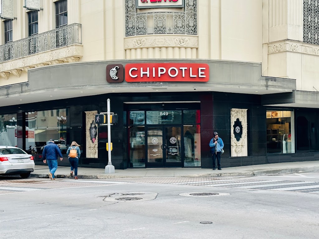 Chipotle Mexican Grill 78205