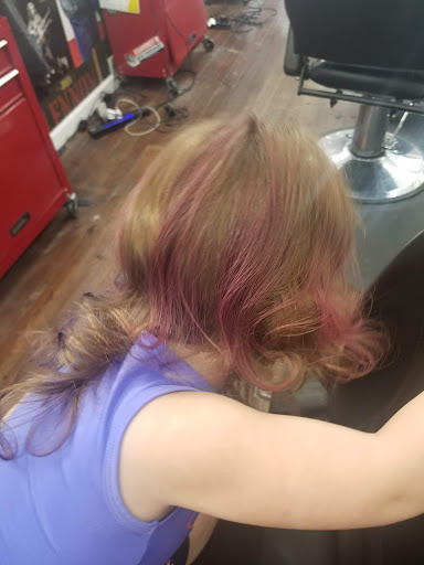 Beauty Salon «Fade Salon», reviews and photos, 507 N Buckeye St, Kokomo, IN 46901, USA